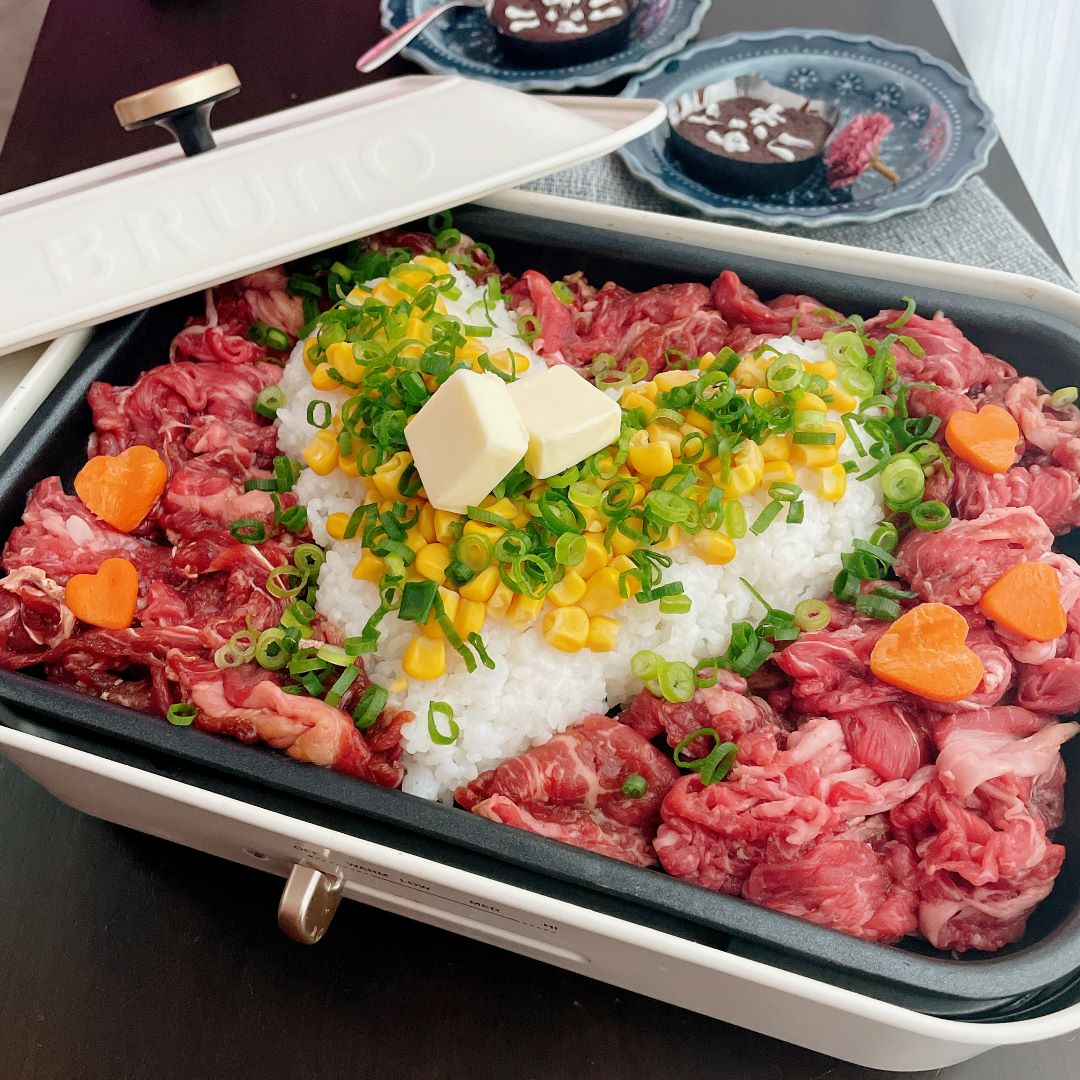 Brunoはいかがでしょうか。 お鍋、たこ焼き機、ホットプレートがセットで販売さ