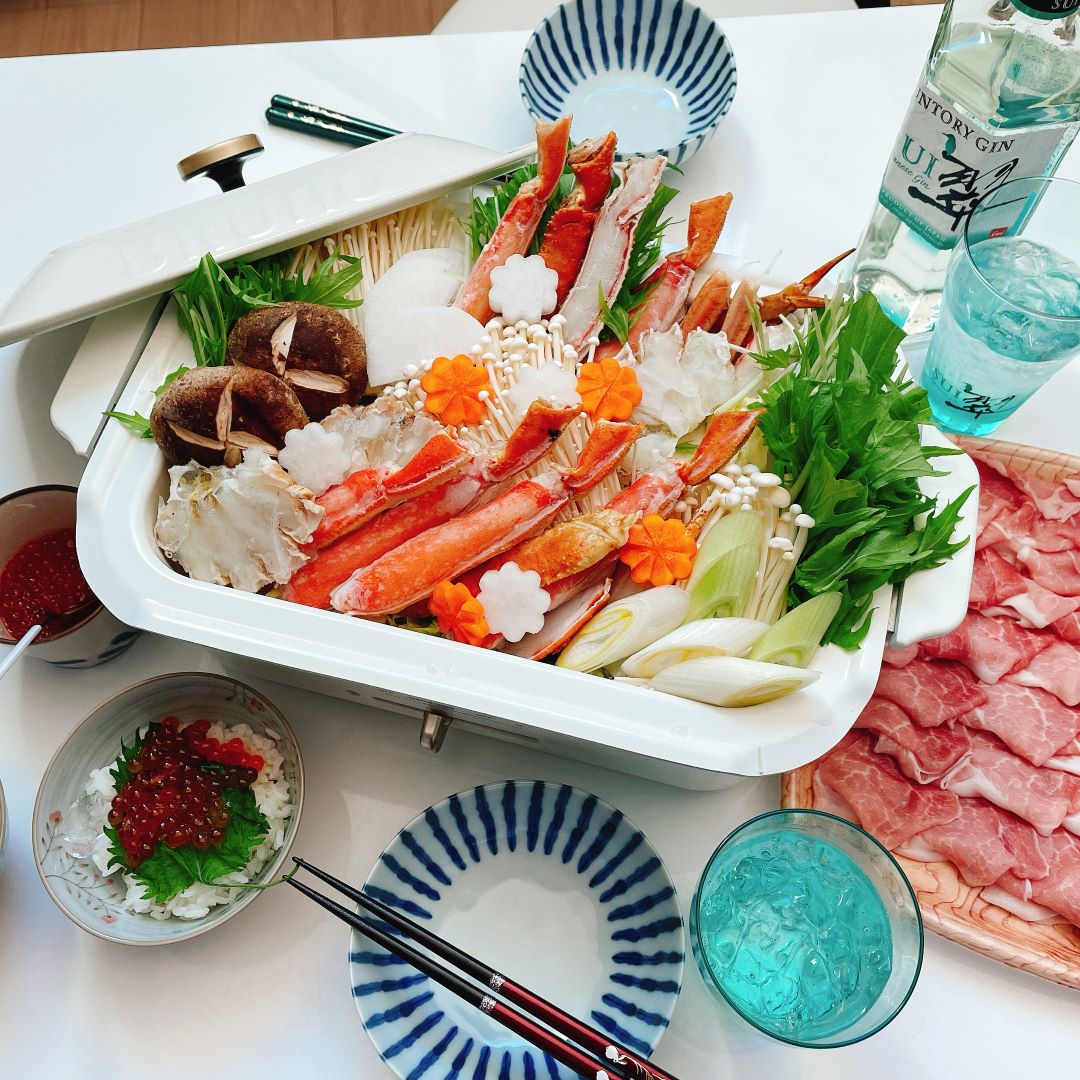 Brunoはいかがでしょうか。 お鍋、たこ焼き機、ホットプレートがセットで販売さ