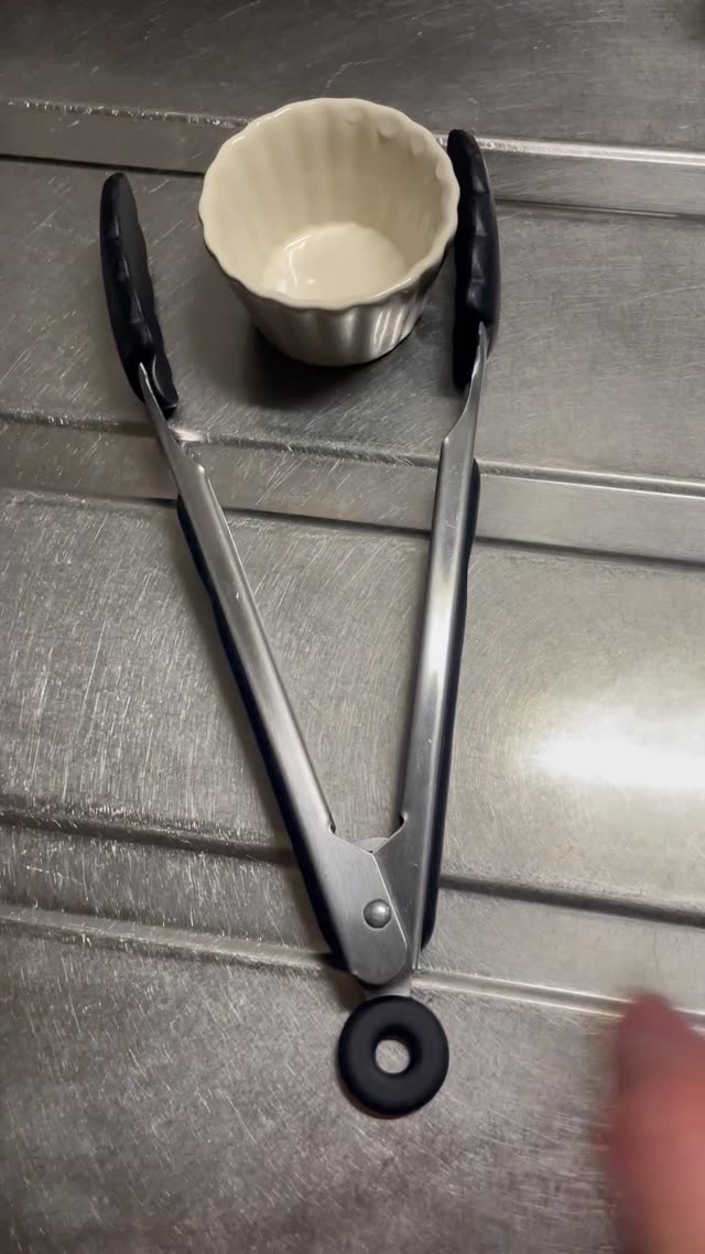 【ニトリ】がっちりつかめるシリコーントング(M KT01)  8977905