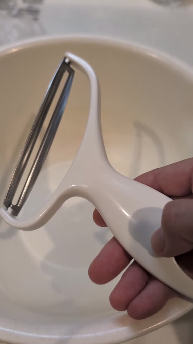 【ニトリ】デコホーム　キャベツピーラー(MO)