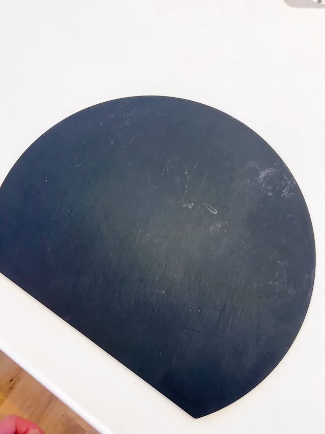 【アイメディア】aimedia 丸いまな板 耐熱エラストマー