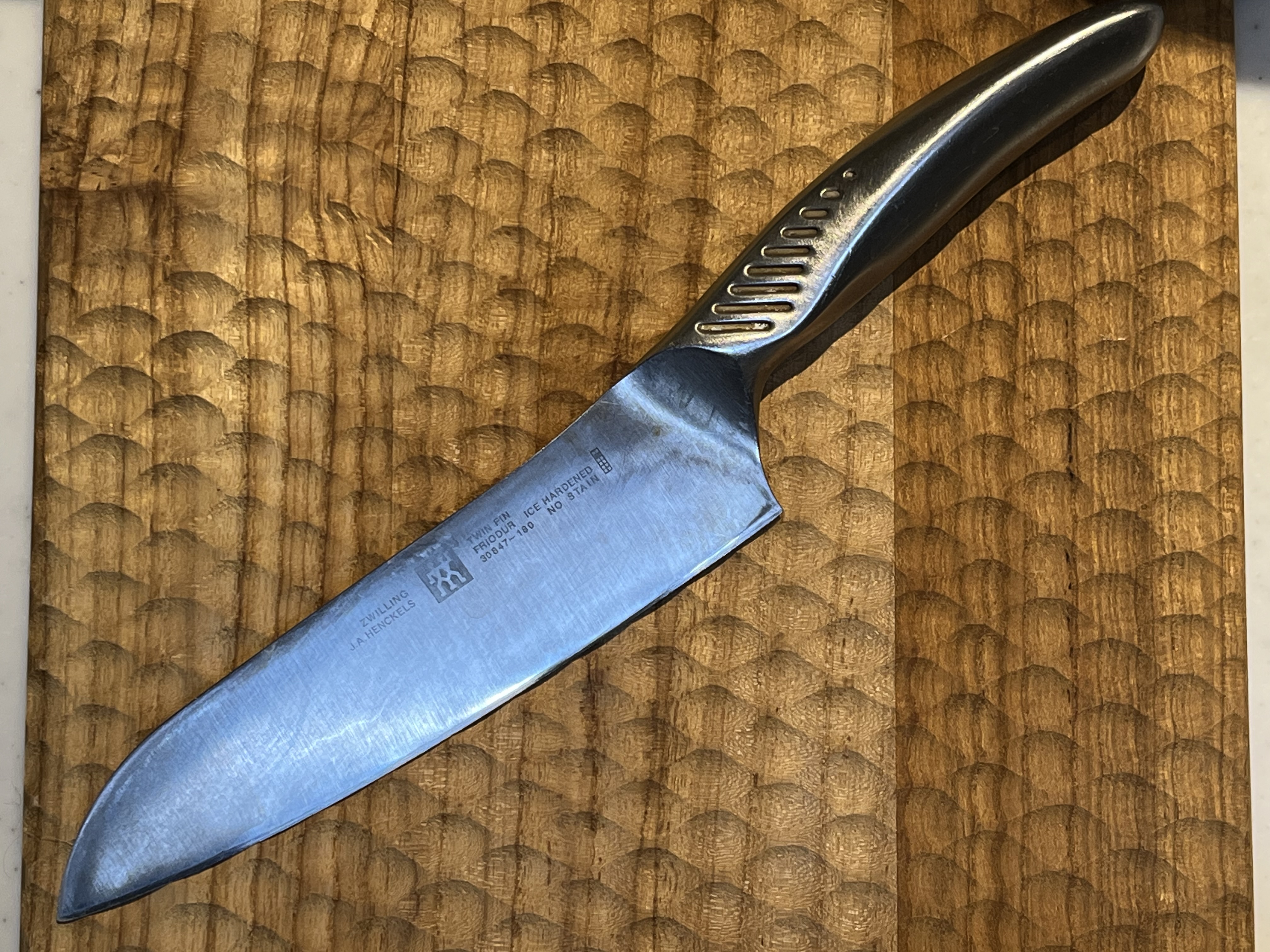 Zwilling 「ツインフィン マルチパーパスナイフ 180mm」 三徳包丁30847-180